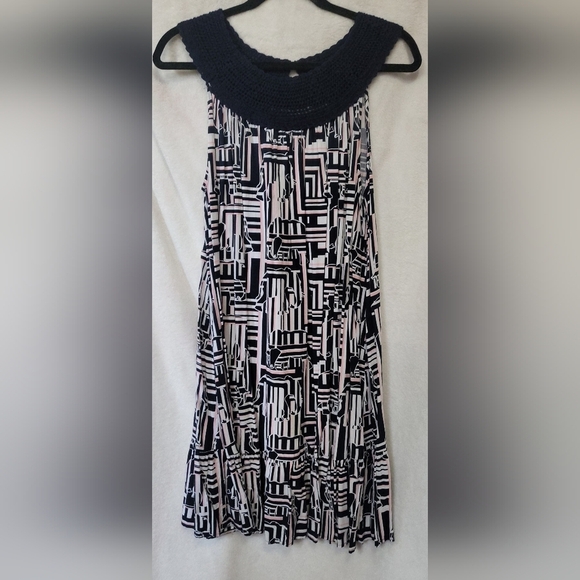 Crown & ivy Elephant Pattern Dress with Crochet Collar Size M Ruffle Hem - Picture 1 of 8